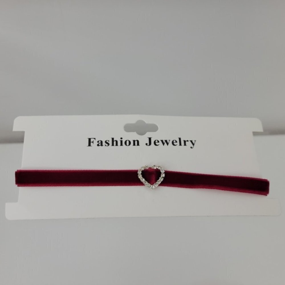Velvet Heart  Gemstone Choker